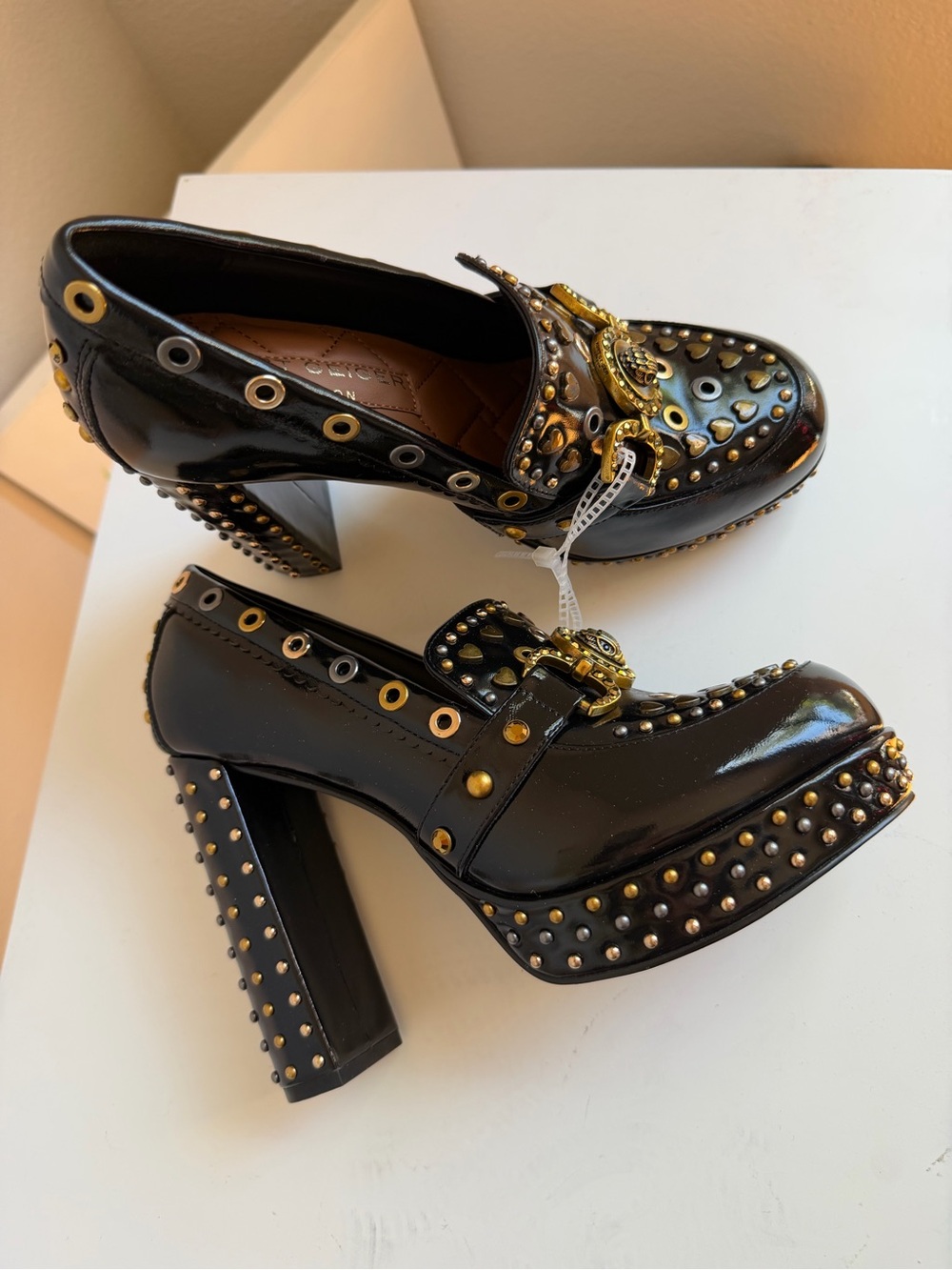 NWT Kurt Geiger Black Patent Loafers with Gold Heart Stud & Grommet Detail Sz 40 - Picture 12 of 15